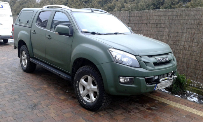 Isuzu D-max – prace w warsztacie